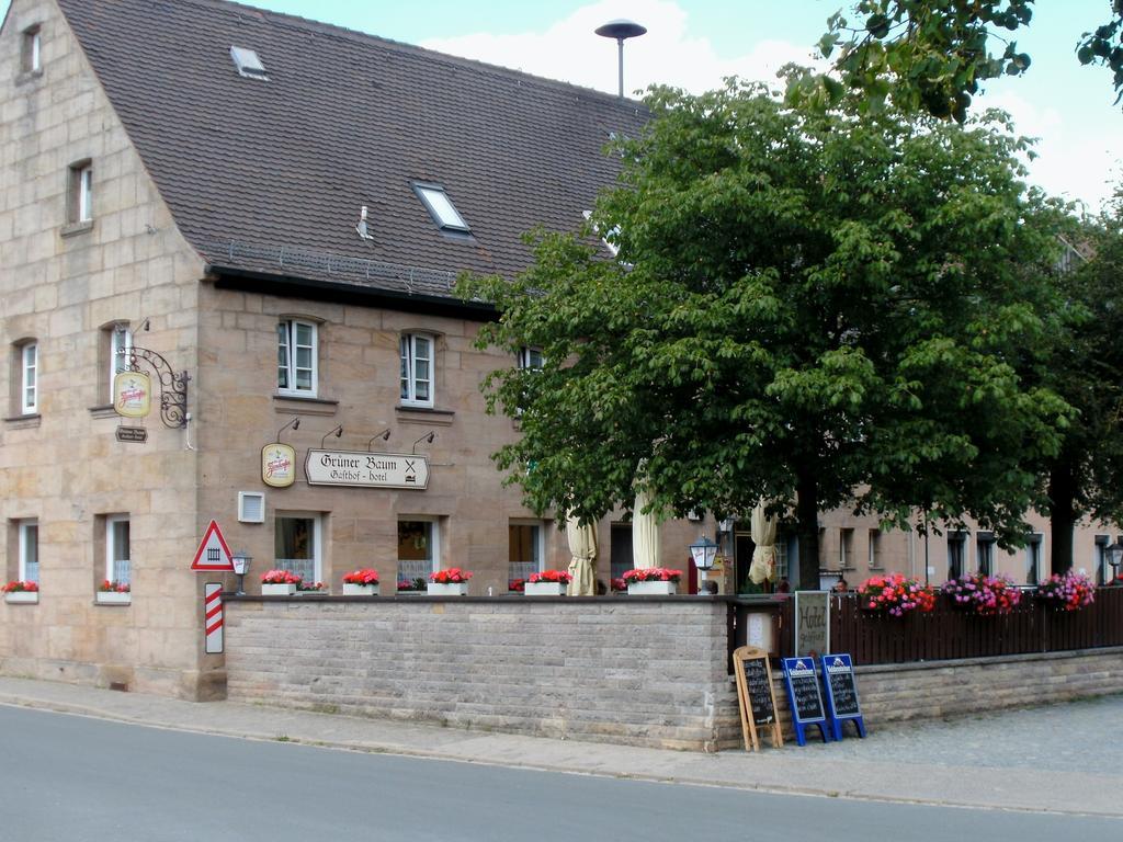 Gasthof Landhotel Gruner Baum Cadolzburg Exterior photo