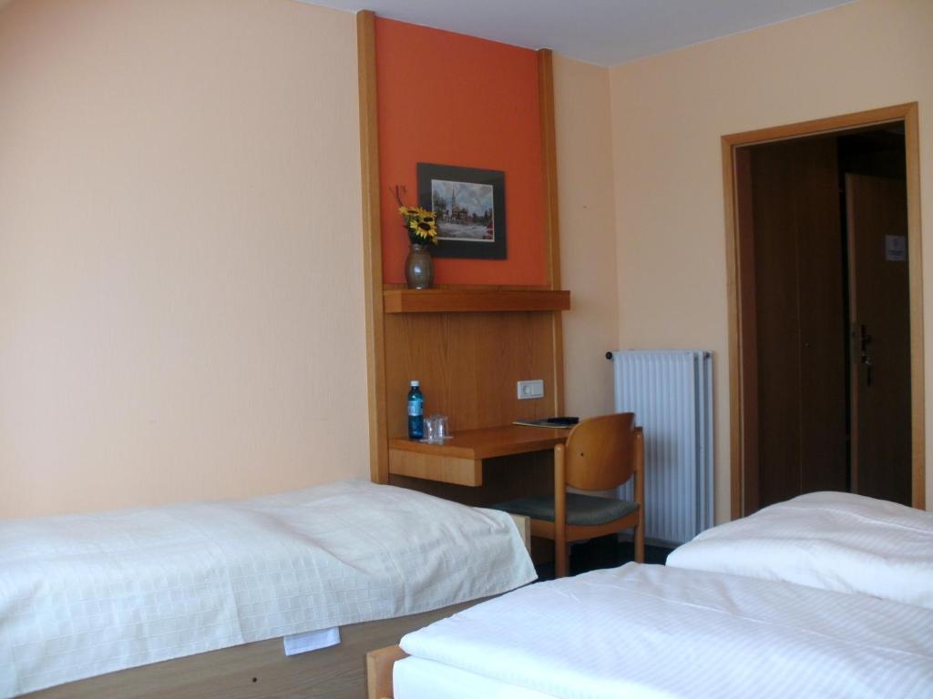 Gasthof Landhotel Gruner Baum Cadolzburg Room photo
