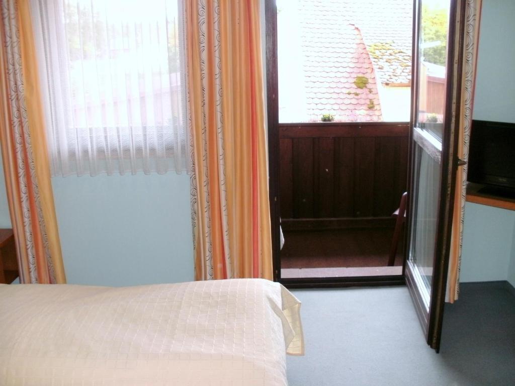 Gasthof Landhotel Gruner Baum Cadolzburg Room photo