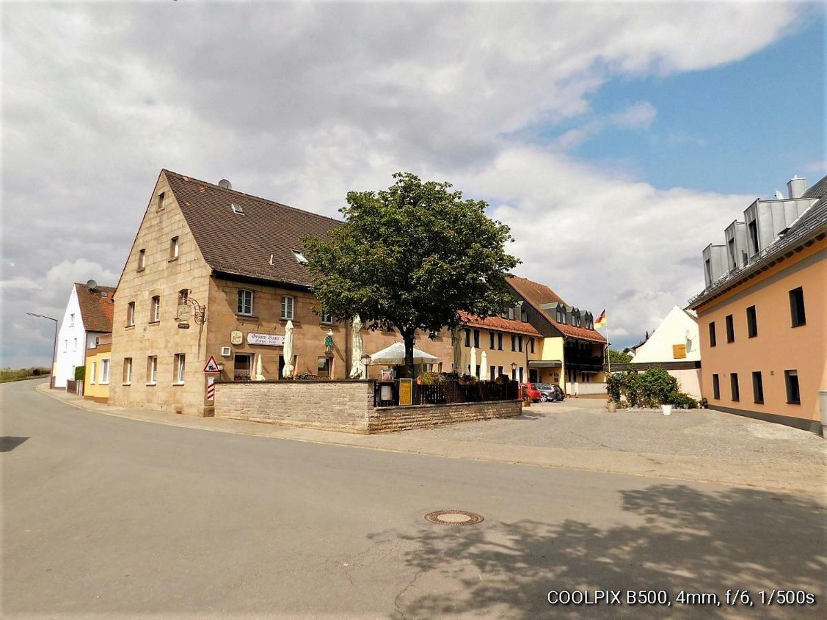 Gasthof Landhotel Gruner Baum Cadolzburg Exterior photo