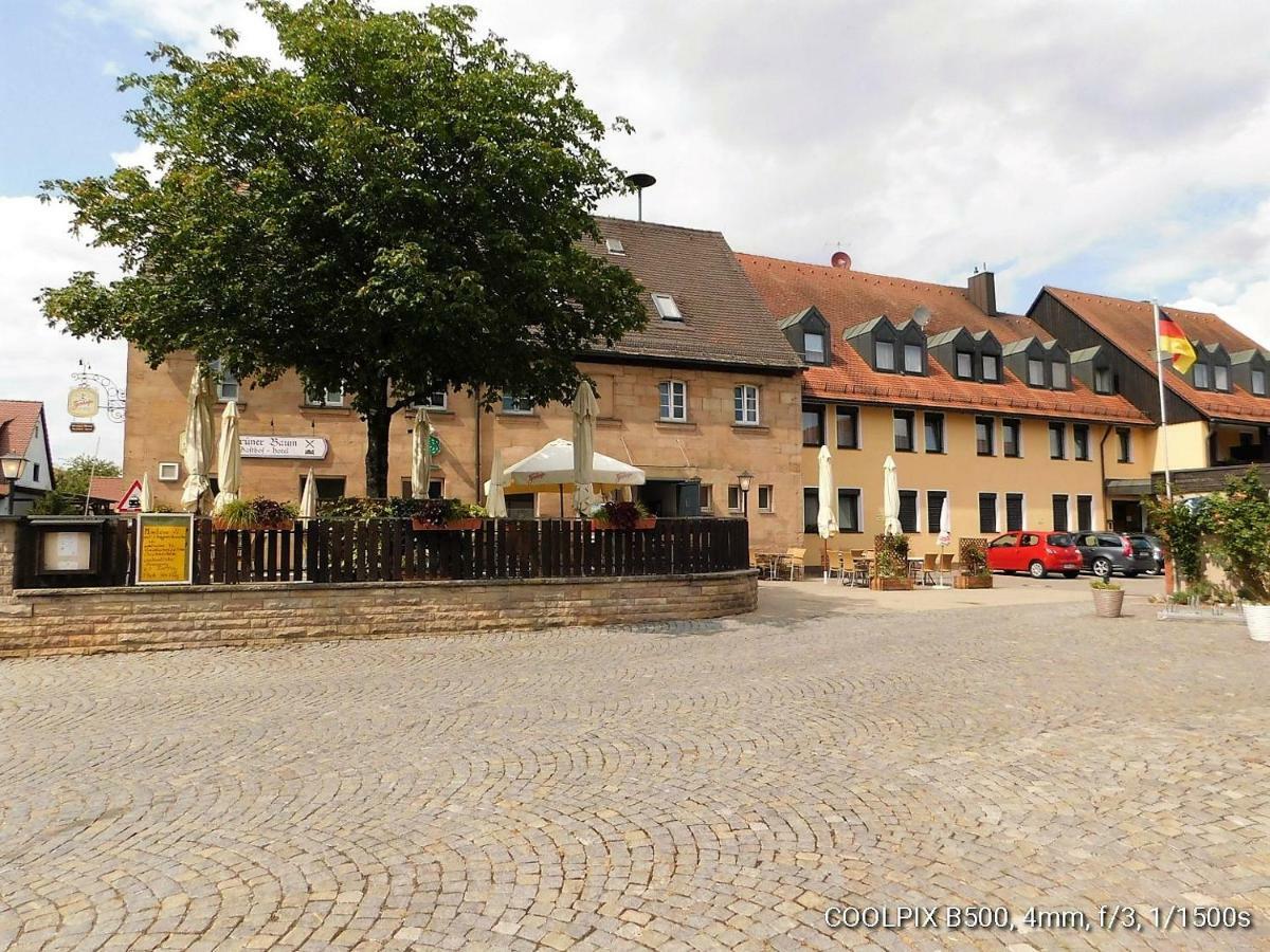 Gasthof Landhotel Gruner Baum Cadolzburg Exterior photo