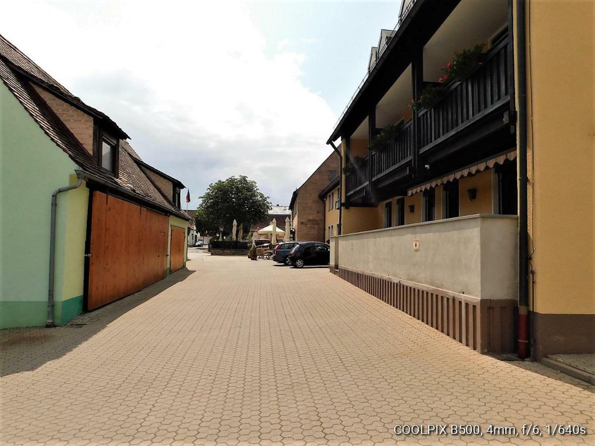 Gasthof Landhotel Gruner Baum Cadolzburg Exterior photo